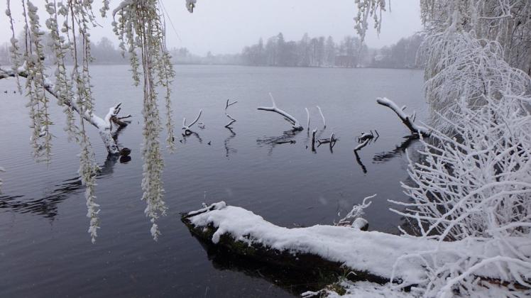 Als Traum in Weiß präsentierte sich der Rantzauer See am letzten März-Tag.