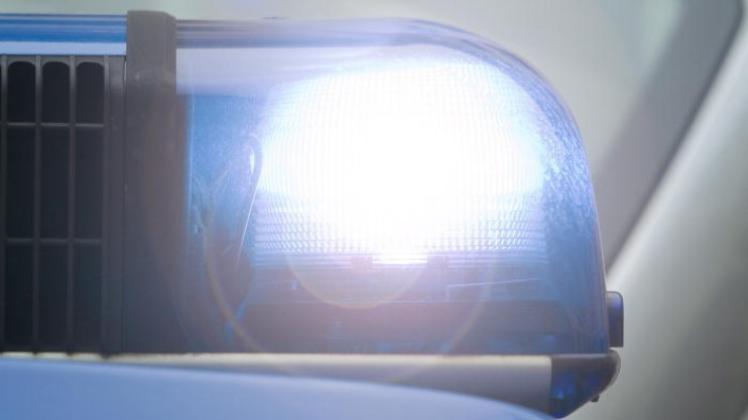 Früh am Morgen des Heiligabends musste die Polizei ausrücken, weil ein Lastwagen auf der A 30 bei Bissendorf verunglückt war. Früh am Morgen des Heiligabends musste die Polizei ausrücken, weil ein Lastwagen auf der A 30 bei Bissendorf verunglückt war.