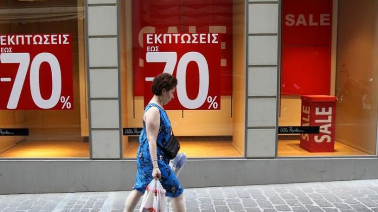 Schwere Wirtschaftskrise hin oder her: Einer Studie zufolge zahlen die Griechen ihre Rechnungen oft unpünktlich.