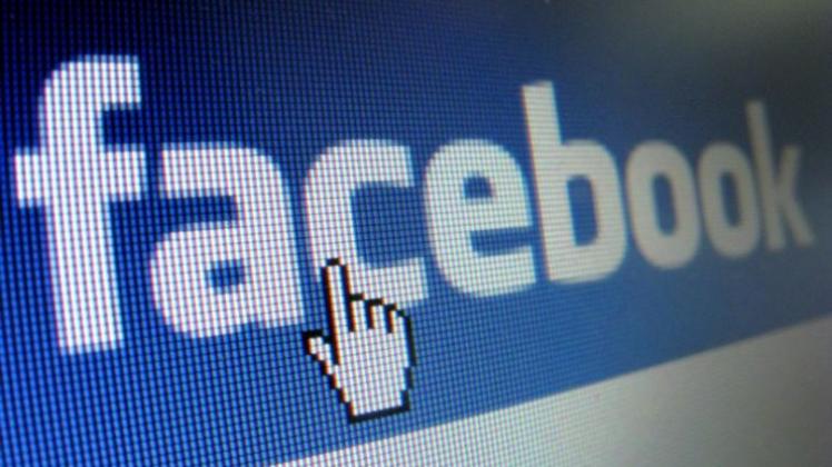 Behörden und Krankenkassen sind zur Zurückhaltung bei der Nutzung sozialer Netzwerke wie Facebook aufgefordert. Behörden und Krankenkassen sind zur Zurückhaltung bei der Nutzung sozialer Netzwerke wie Facebook aufgefordert.