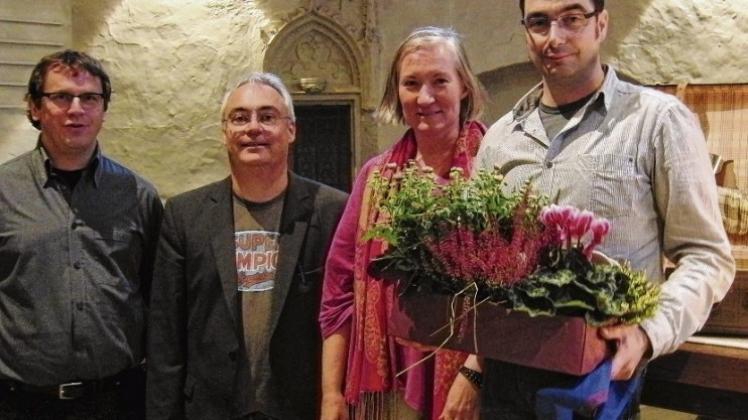 Die Pastoren (von links) Olaf Burghardt, Olaf Maeder und Angelika Oberbeckmann verabschiedeten Dirk Schoppmeier. Die Pastoren (von links) Olaf Burghardt, Olaf Maeder und Angelika Oberbeckmann verabschiedeten Dirk Schoppmeier.
