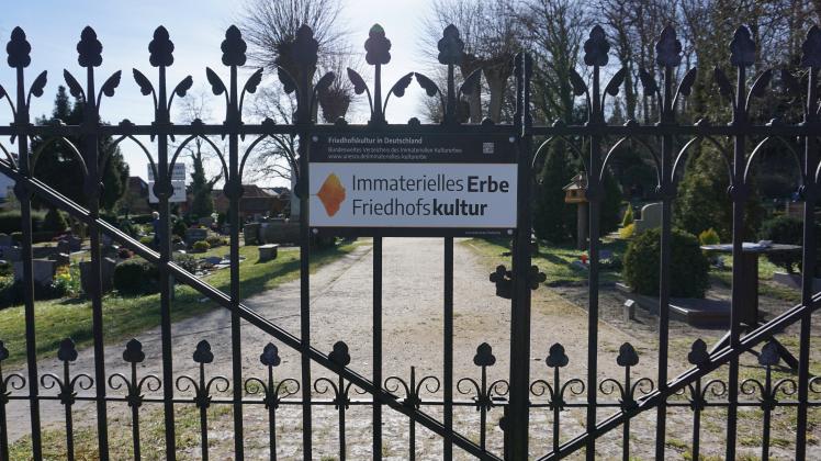 Auf die Friedhofskultur als immaterielles Kulturerbe der Unesco wird nun auch auf dem Friedhof Boizenburg aufmerksam gemacht. 