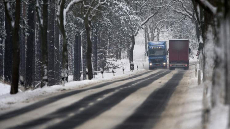 In Teilen Niedersachsen dürfen Lastwagen am Tag vor Heiligabend nicht mehr fahren. 