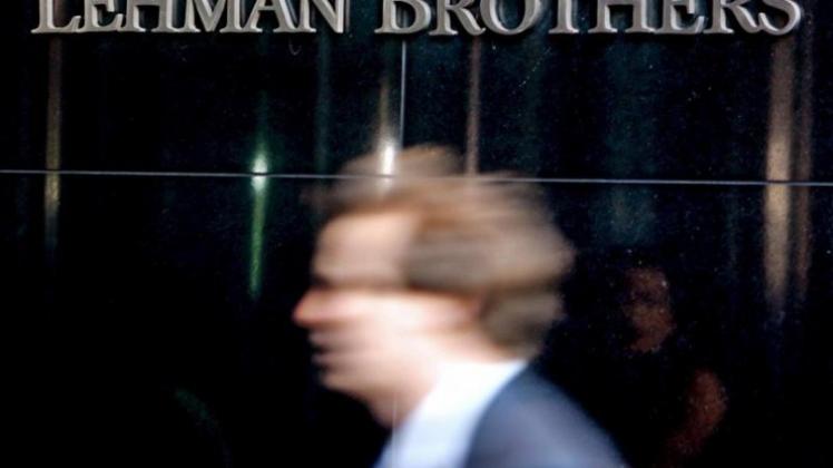 Die Pleite der US-Investmentbank Lehman Brothers hat für deren Wirtschaftsprüfer ein Nachspiel. Ernst &amp; Young sieht sich einer Anklage gegenüber.