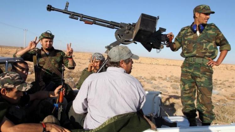 Libysche Rebellen bereiten sich auf den Vormarsch auf Bani Walid vor.