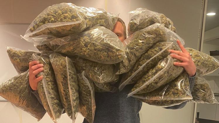 Fund der Niederländischen Polizei: 25 Kilogramm Marihuana Quelle Polizei Osnabrück 