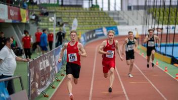 Deutsche Jugend-Hallenmeisterschaften U20; Sindelfingen, 20.02.2022 Thorben Finke (SV Sigiltra Soegel) im 200m Vorlauf a