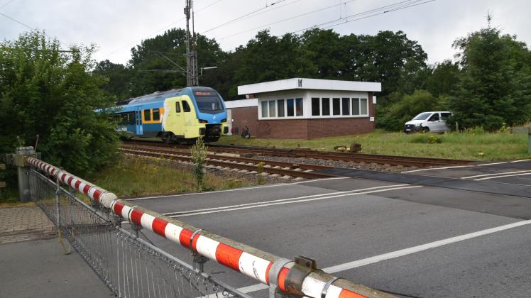 Züge der Verbindung RB 57 Leer-Groningen sollten ab 2024 auch wieder in Ihrhove halten. Dann sollte der neue Bahnhaltepunkt fertiggestellt sein. Der Termin kann allerdings nicht eingehalten werden (Archivbild).