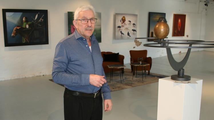 Peter Scholz betreibt Galerie und Gaststätte gemeinsam mit seiner Frau.