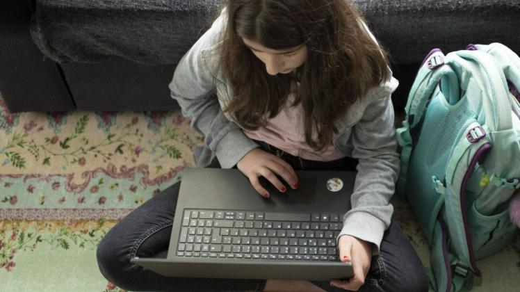 Es werden gebrauchte Laptops für den Fernunterricht geflüchteter Schüler gesammelt. (Symbolfoto):