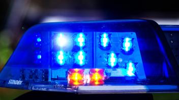 Melle, Deutschland 18. April 2022: Ein Einsatzfahrzeug, Streifenwagen, der Polizei mit Blaulicht. Landkreis Osnabrück Ni