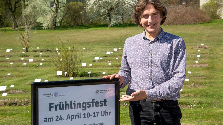 Dr. Dethardt Götze (Kustos Botanischer Garten Rostock), 19.04.2022; Einlaung zum Frühlingsfest