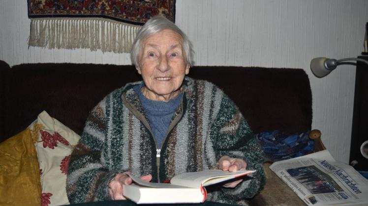 „Tante Doktor“ Hermine Stolte aus Rostock ist am Ostersonntag ganz friedlich in ihrem Zuhause mit 100 Jahren gestorben. 
