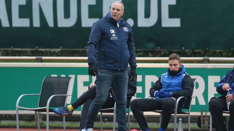 Oliver Reck (Trainer, Cheftrainer, SSV Jeddeloh), 04.12.2021, Bremen (Deutschland), Fussball, Regionalliga Nord, SV Werd