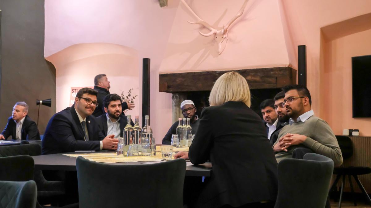 Fastenbrechen mit OB Katharina Pötter und Gemeindevertretern