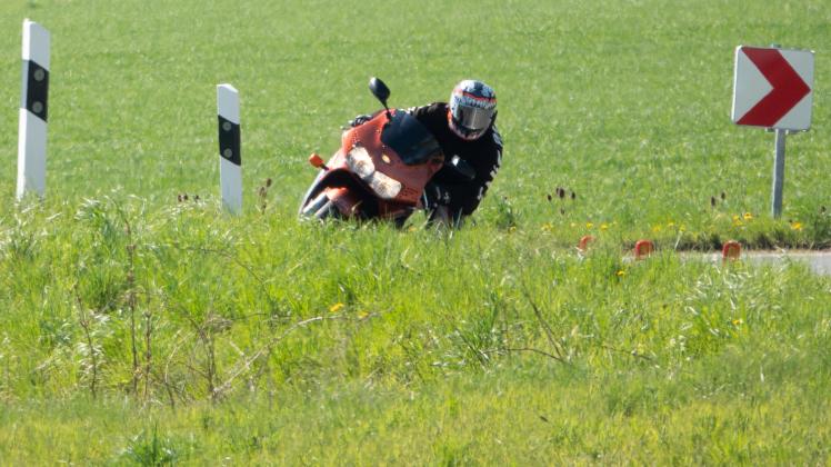 (Symbolbild) Start in die Motorradsaison am Osterwochenende