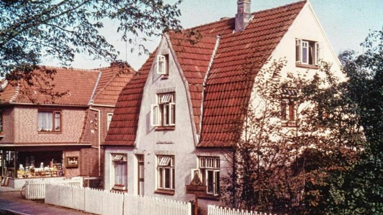 In diesem Haus am Strandweg in St. Peter-Ording wurde bis 2008 das Kinderkurheim „Tannenblick“ betrieben. Wann dieses Foto aufgenommen wurde, ist nicht bekannt.