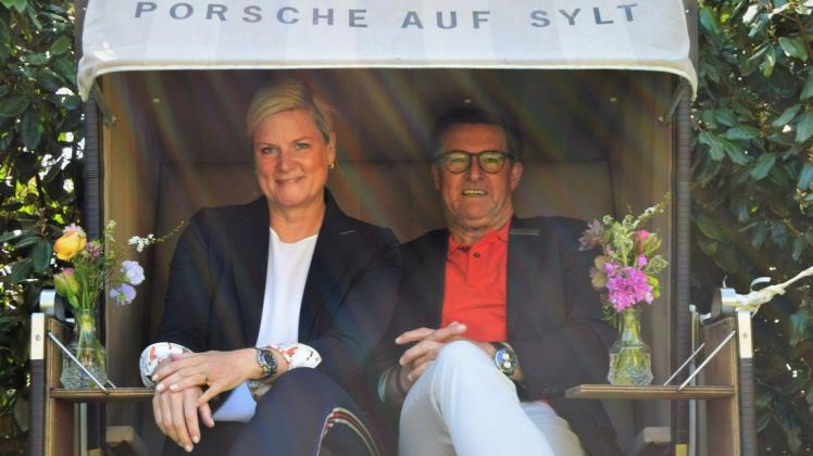 Holger Sturm und Katja Bock von Porsche auf Sylt blicken gemeinsam auf fünf Jahre zurück.