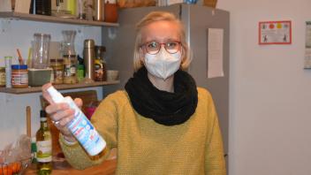 Wann erwischt es mich? Im Kampf gegen das Virus waren in unserer Fünfer-WG Desinfektionsmittel und FFP2-Masken ein täglicher Begleiter.