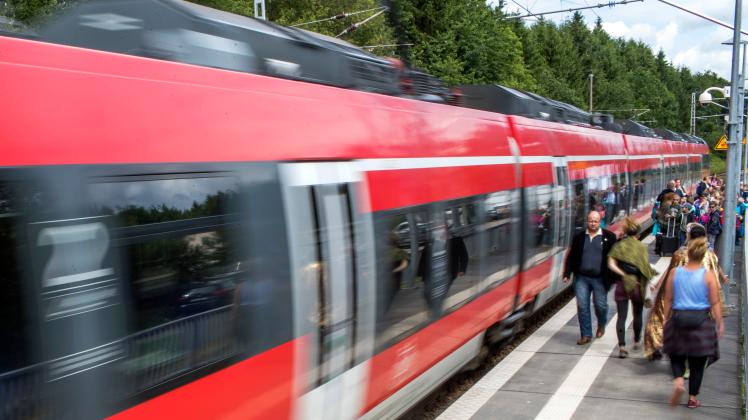 Das 9-Euro-Ticket soll den Nahverkehr attraktiver machen — zumindest für drei Monate. Freie Fahrt zwischen Schwerin und Bad Kleinen