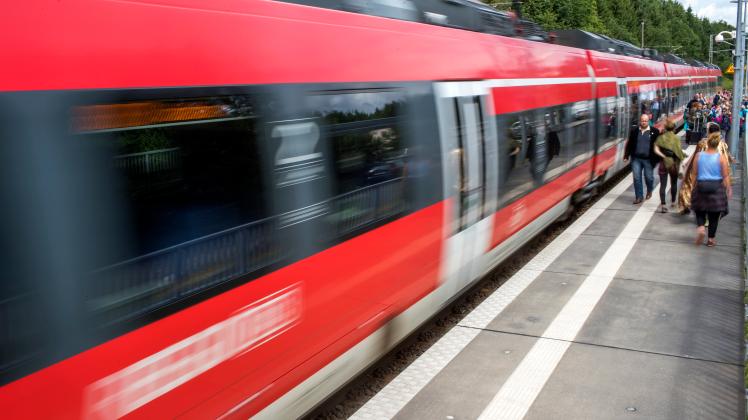 Den Regionalverkehr können auch die Kunden des VVW bald für Neun Euro im Monat nutzen. Freie Fahrt zwischen Schwerin und Bad Kleinen