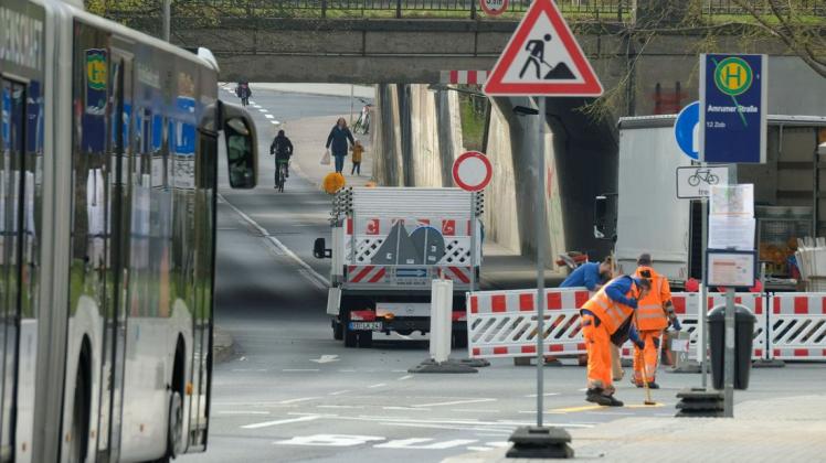 Der Ochsenweg im Stadtteil Weiche ist für die nächsten zwei Monate voll gesperrt. Sowohl Autos als auch Linienbusse werden umgeleitet.