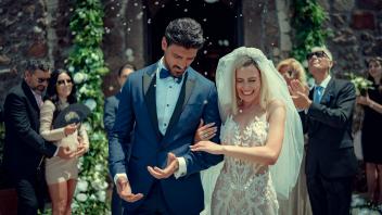 Laura und Massimo nach ihrer gemeinsamen Hochzeit. Bleiben die beiden glücklich bis an das Ende ihrer Tage?