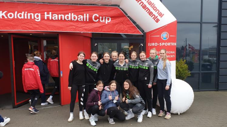 C-Jugend-Handballerinnen der TS Hoykenkamp haben an internationalem Tunier im dänischen Kolding teilgenommen.
Ostern 2022
Foto: Nina Flehmer/TSH