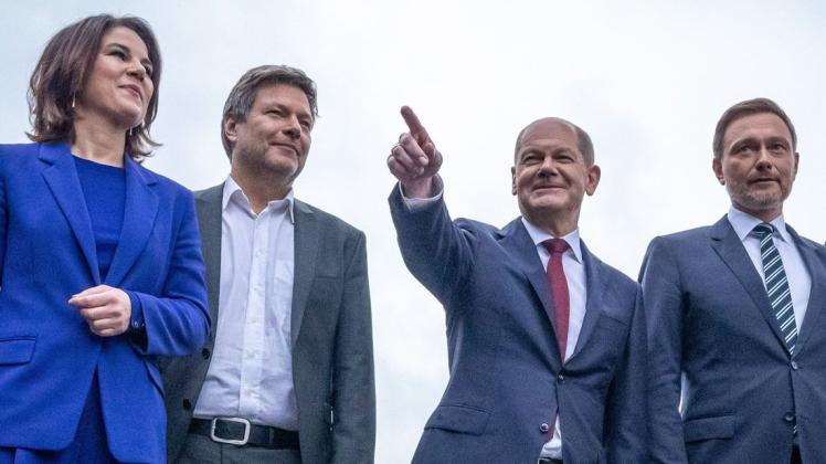 Annalena Baerbock, Robert Habeck, Kanzler Olaf Scholz, SPD-Kanzlerkandidat und Christian Lindner, Parteivorsitzender der FDP, haben noch Wahlkampfauftritte im Norden geplant.