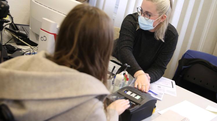 Pressetermin am Montag (04.04.2022) in Schwerin bei der neuen Erfassungsstelle für ukrainische Kriegsflüchtlinge. Bei de