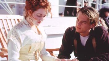 Twentieth Century Fox Presents Titanic Kate Winslet Leonardo DiCaprio © 1997 20th Century Fox PUBLI