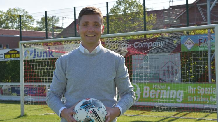 Der 29-jährige Marcel Greiten ist Vorsitzender des SV Union Lohne. Unterstützt wird er von einem starken Vorstandsteam.