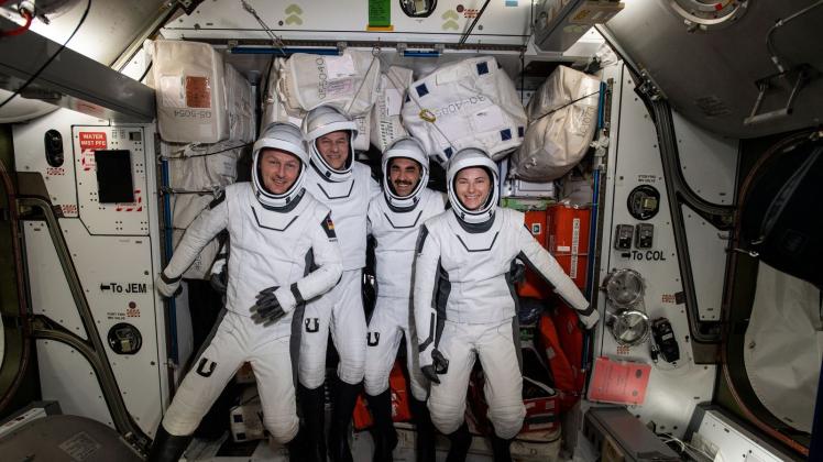 HANDOUT - Für diese vier Astronauten geht es wohl am Donnerstag zurück zur Erde. Foto: Thomas Marshburn/NASA/ESA/dpa - ACHTUNG: Nur zur redaktionellen Verwendung und nur mit vollständiger Nennung des vorstehenden Credits ACHTUNG: Dieses Foto hat dpa bereits im Bildfunk gesendet.