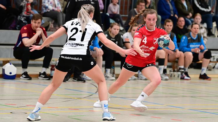 1.5.2022
Handball-Oberliga Nordsee
HSG Hude-Falkenburg   - VfL Stade
vl
Chantal Laskowski
Laura Tirschler