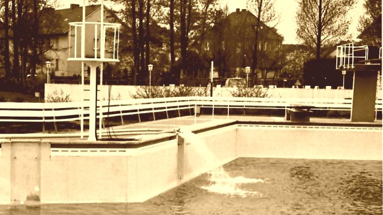 Wasser marsch! Das Schwimmerbecken wurde 1970 in Rekordzeit befüllt.