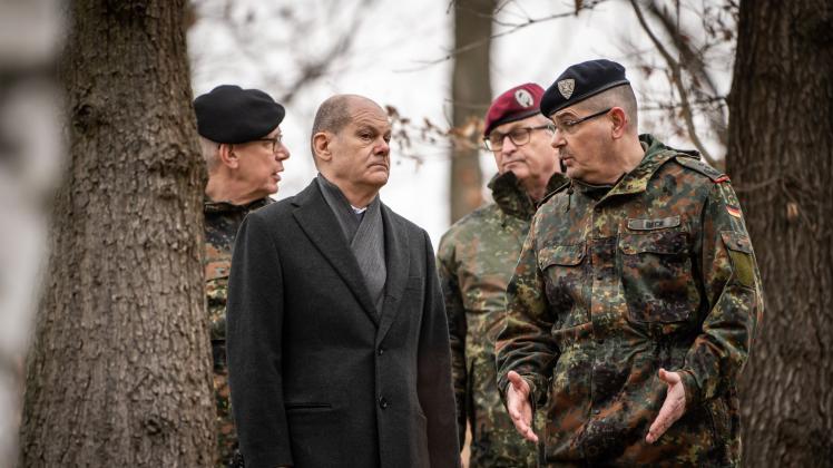 Bundeskanzler Olaf Scholz Anfang März beim Besuch des Einsatzführungskommandos der Bundeswehr in Schwielowsee Bundeskanzler Scholz bei der Bundeswehr
