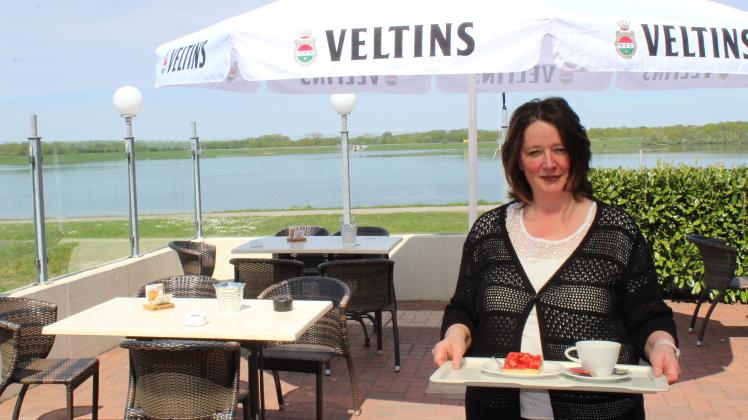 Michaela Liening führt jetzt das Restaurant „Seeterrassen“ am Alfsee.