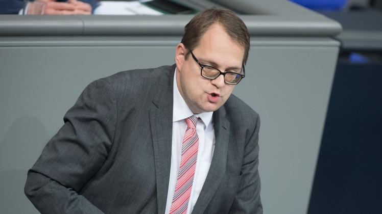 ARCHIV - Sören Pellmann (Die Linke) spricht im Bundestag. Foto: Soeren Stache/dpa