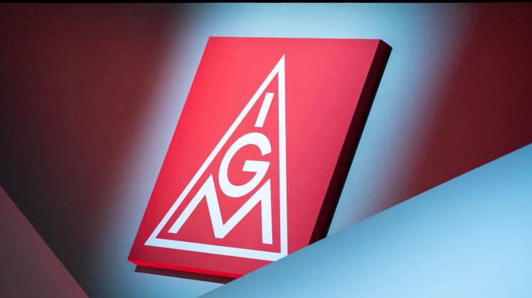 ARCHIV - Das Logo der Gewerkschaft IG Metall. Foto: Daniel Karmann/dpa/Symbolbild
