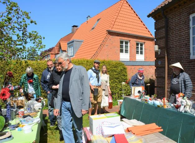 und Garagenflohmarkt bringt Nachbarn zusammen SHZ