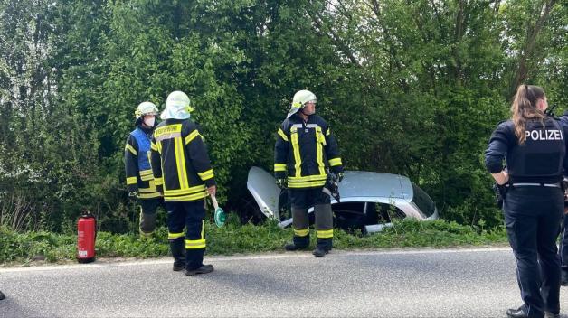 Fahrer Verstirbt Bei Unfall Auf Der B208 Bei Bad Oldesloe | SHZ