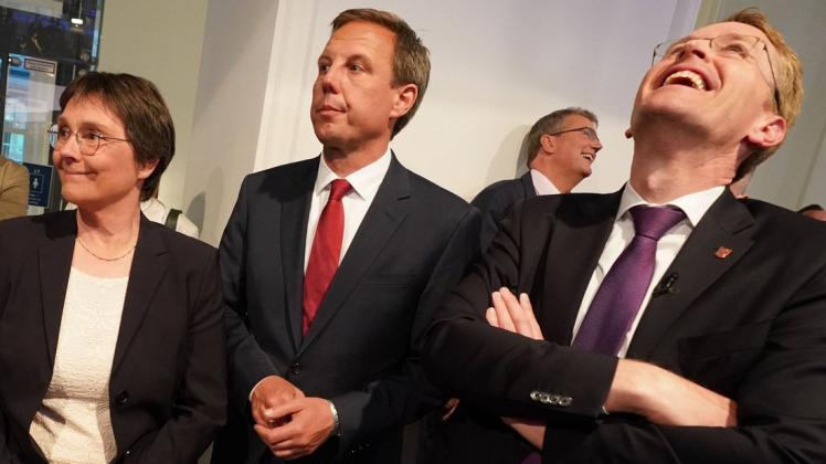 Hat gut Lachen: der überragende Wahlsieger Daniel Günther (rechts), hier mit der Konkurrenz von SPD und Grünen,  Thomas Losse-Müller und Monika Heinold