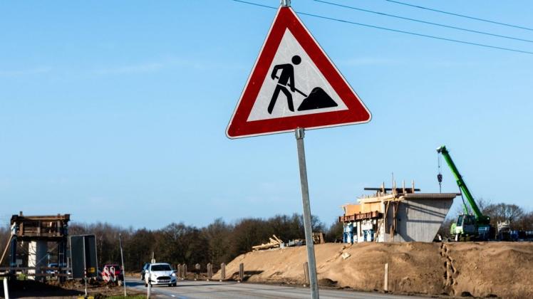 Baustelle der A21 bei Nettelsee: Der Bund hat Pläne des Landes überarbeiten müssen.