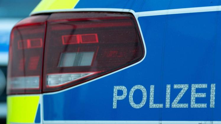 Die Pinneberger Polizei ermittelt im Fall einer Fahrerflucht.