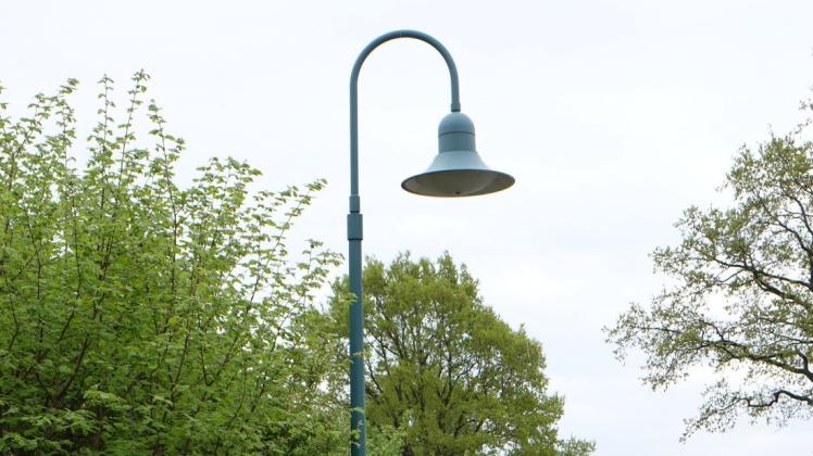 100 Straßenlaternen in Bokel sollen neue und vor allem modernere Lampen bekommen.