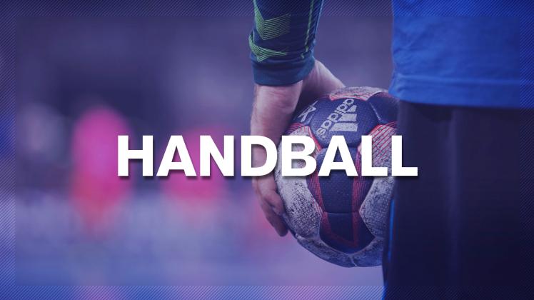 Handball in der Hand
