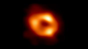 HANDOUT - Dies ist ein Bild des Schwarzen Lochs im Zentrum der Milchstraße. Foto: EHT collaboration/dpa - ACHTUNG: Nur zur redaktionellen Verwendung und nur mit vollständiger Nennung des vorstehenden Credits ACHTUNG: Das Bild ist auch im Bildfunk gelaufen