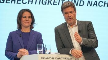Außenministerin Annalena Baerbock und Wirtschaftsminister Robert Habeck (beide Bündnis 90/Die Grünen) sind zwei der präsentesten Bundesminister dieser Tage.