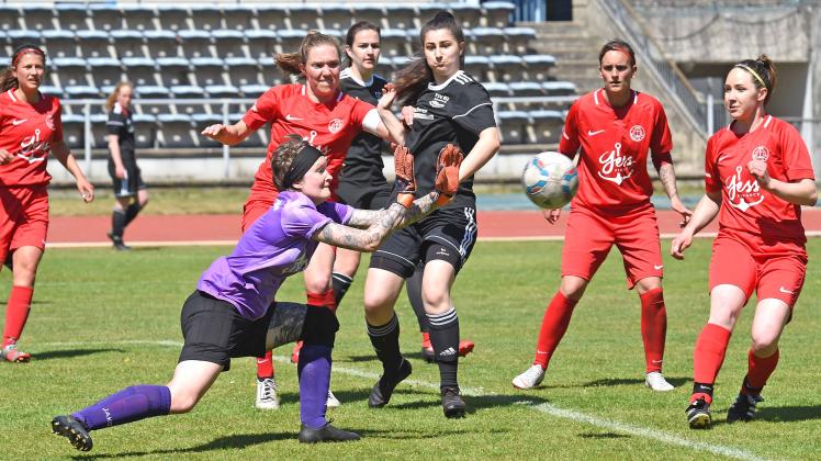 Das Tor von Warnemünderin Lisa Dräger war wie vernagelt für den FSV 02 Schwerin. An der Defensive gab es kein Vorbeikommen.