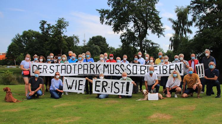 Protest gegen Kletterturm-Pläne im Stadtpark Papenburg
